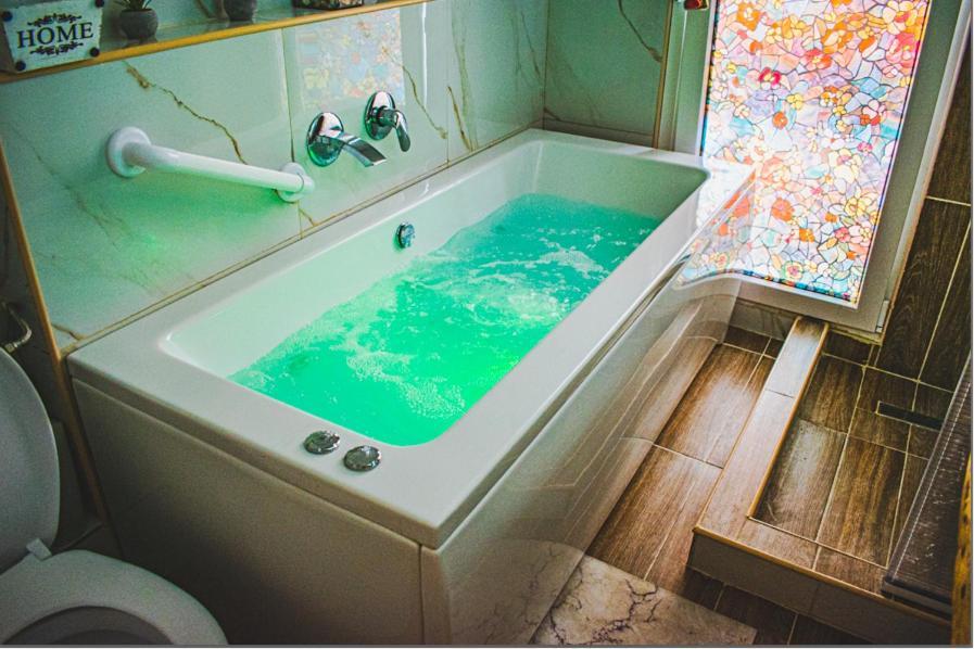 Kassandrou Suite Hot Tub-Jakuzzi - 2 Bedrooms - Big Balcony - Center سالونيك المظهر الخارجي الصورة