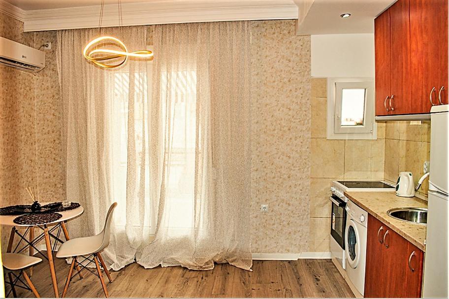 Kassandrou Suite Hot Tub-Jakuzzi - 2 Bedrooms - Big Balcony - Center سالونيك المظهر الخارجي الصورة