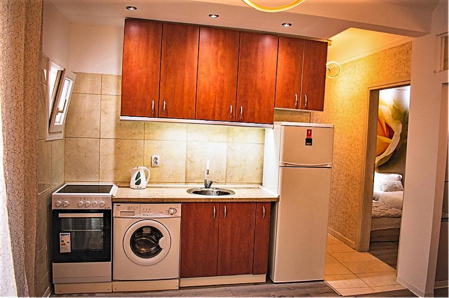 Kassandrou Suite Hot Tub-Jakuzzi - 2 Bedrooms - Big Balcony - Center سالونيك المظهر الخارجي الصورة
