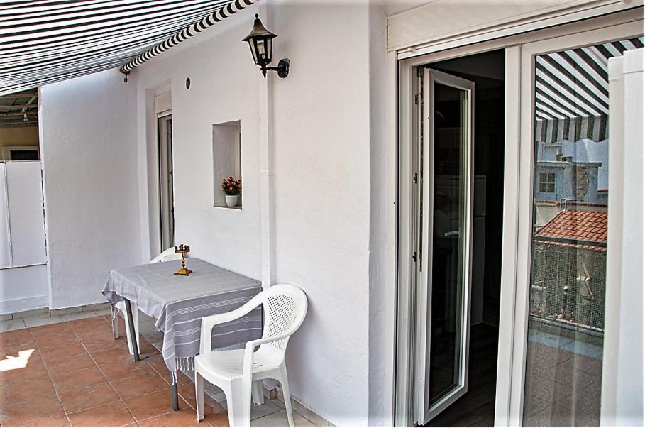 Kassandrou Suite Hot Tub-Jakuzzi - 2 Bedrooms - Big Balcony - Center سالونيك المظهر الخارجي الصورة